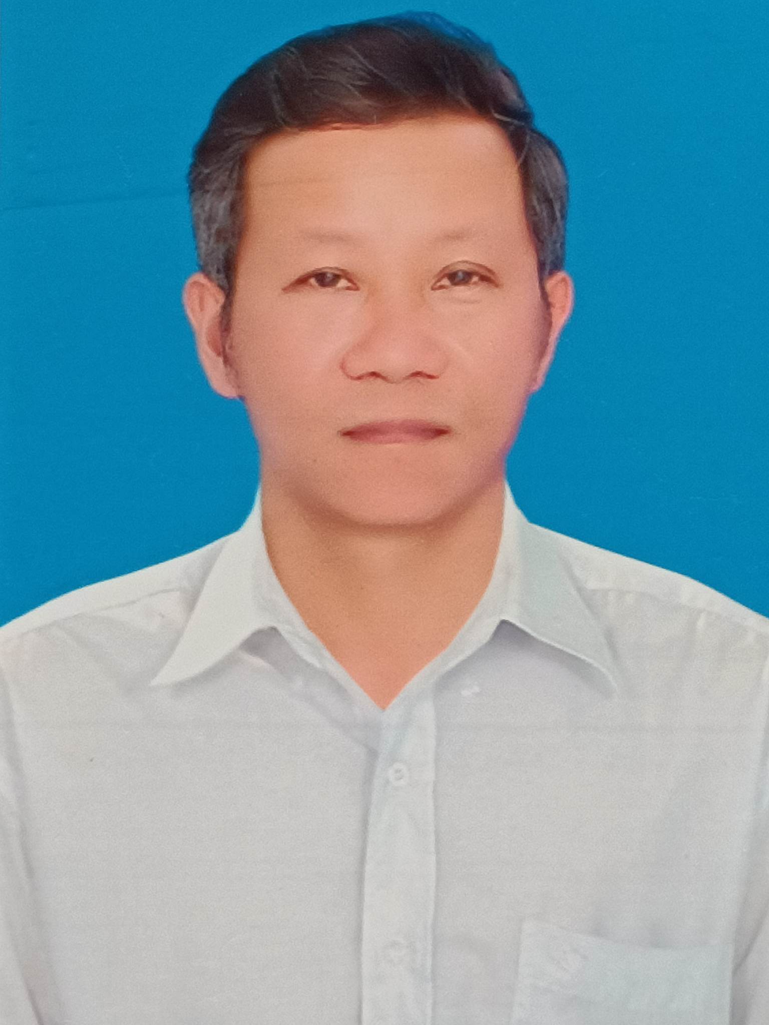 anh hung.jpg